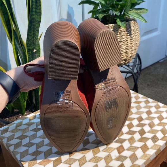 Red suede Qupid pointed toe mule — western style - Picture 5 of 5